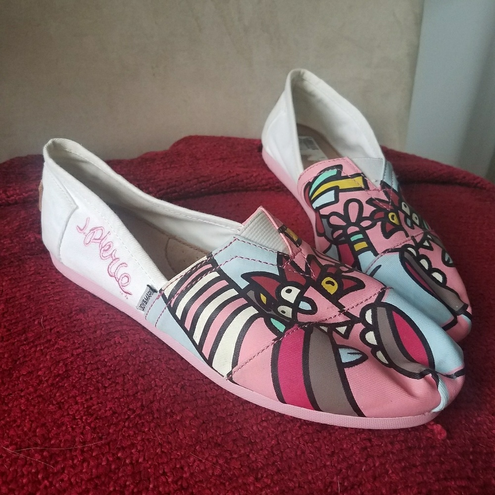 Joy and Mario shoes  for Art Lovers!